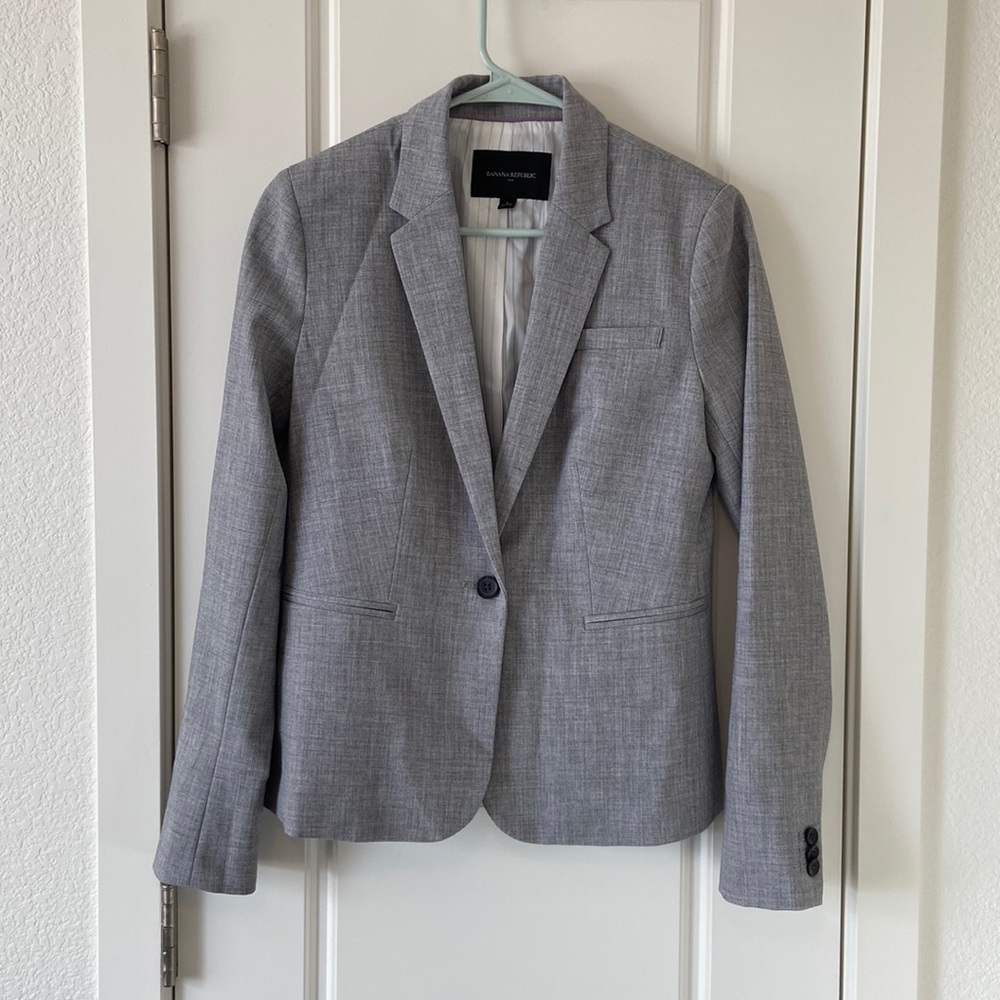 Banana Republic Gray Solid Blazer - image 1
